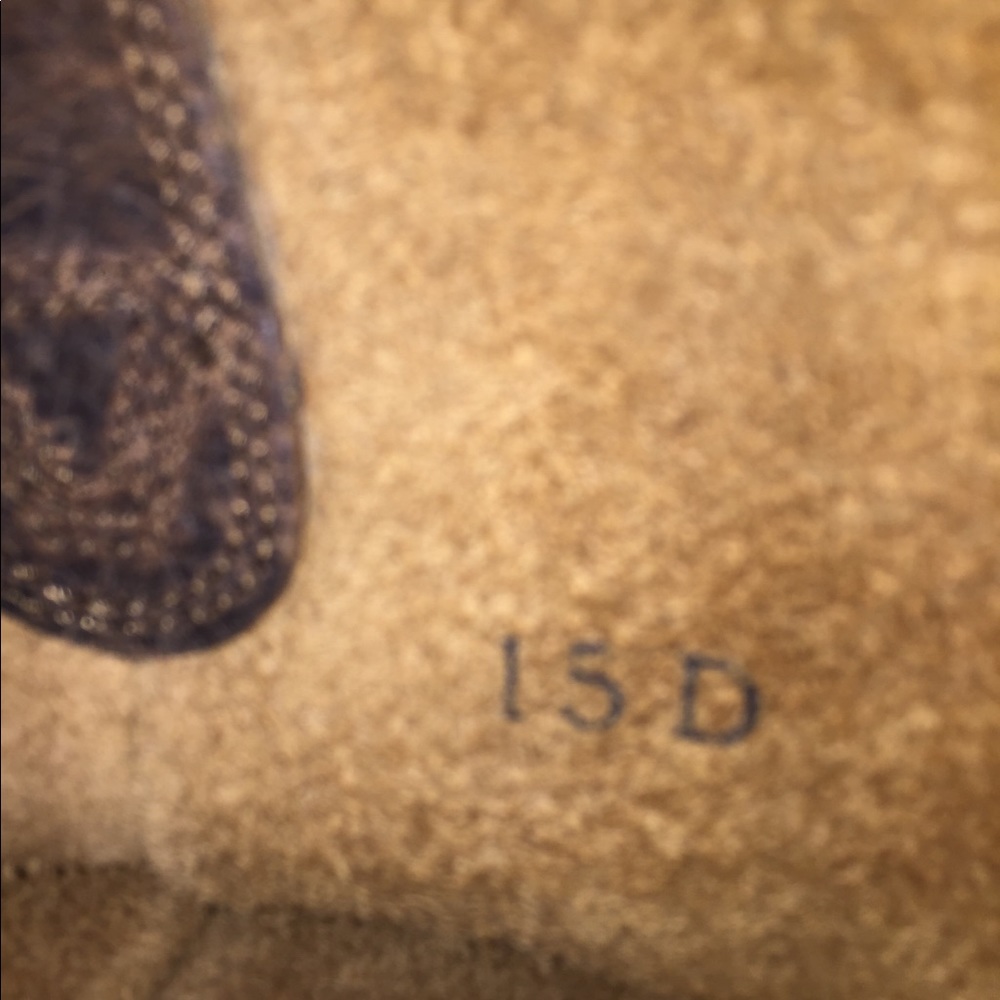 Boots - Picture 4 of 9